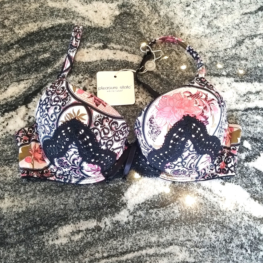 NWT ❤ Pleasure State ❤ 34D ❤ Contour Bra❤